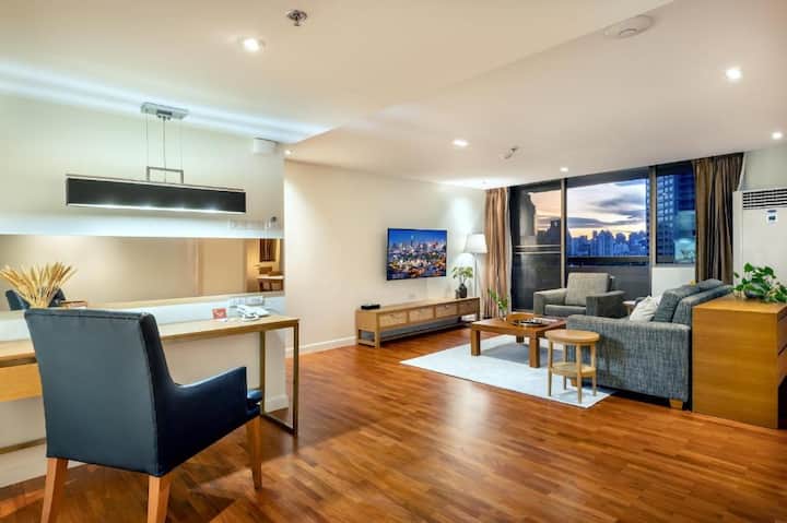 2 BR Lumpini · City View