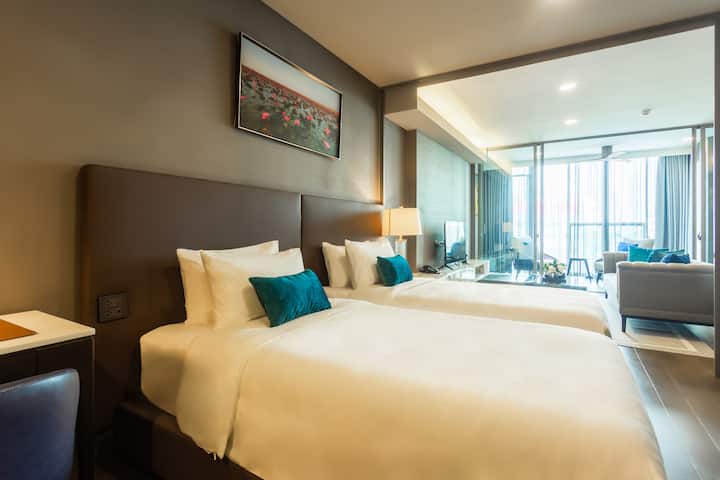 2 BDS Asoke · Serviced