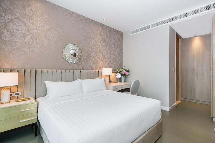 1BR · centralWorld