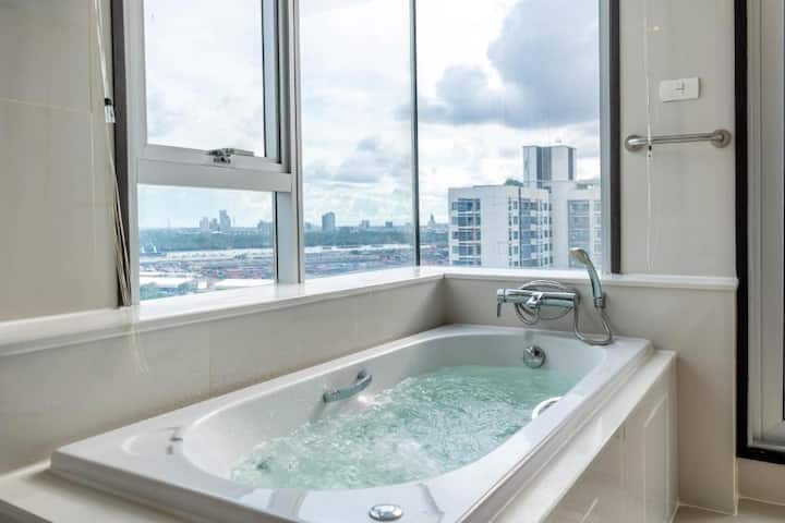 3BR · 180 SQM · Serviced · Rama 4