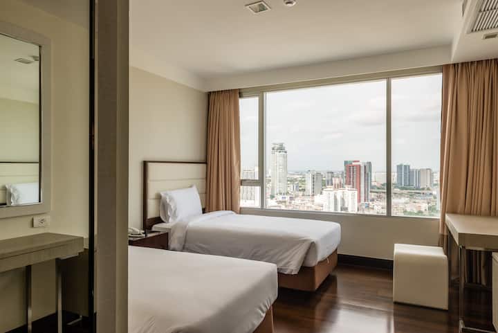 2 BR · 120 SQM · Housekeeping · Rama4