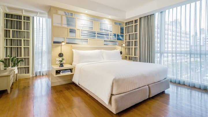 Near BKK Hospital · 1BR