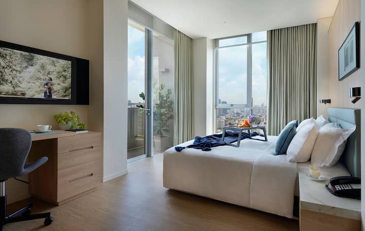 1 BR · thonglor · serviced