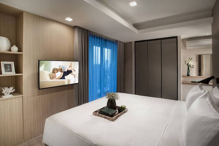 2BR Pet friendly · Ekkamai