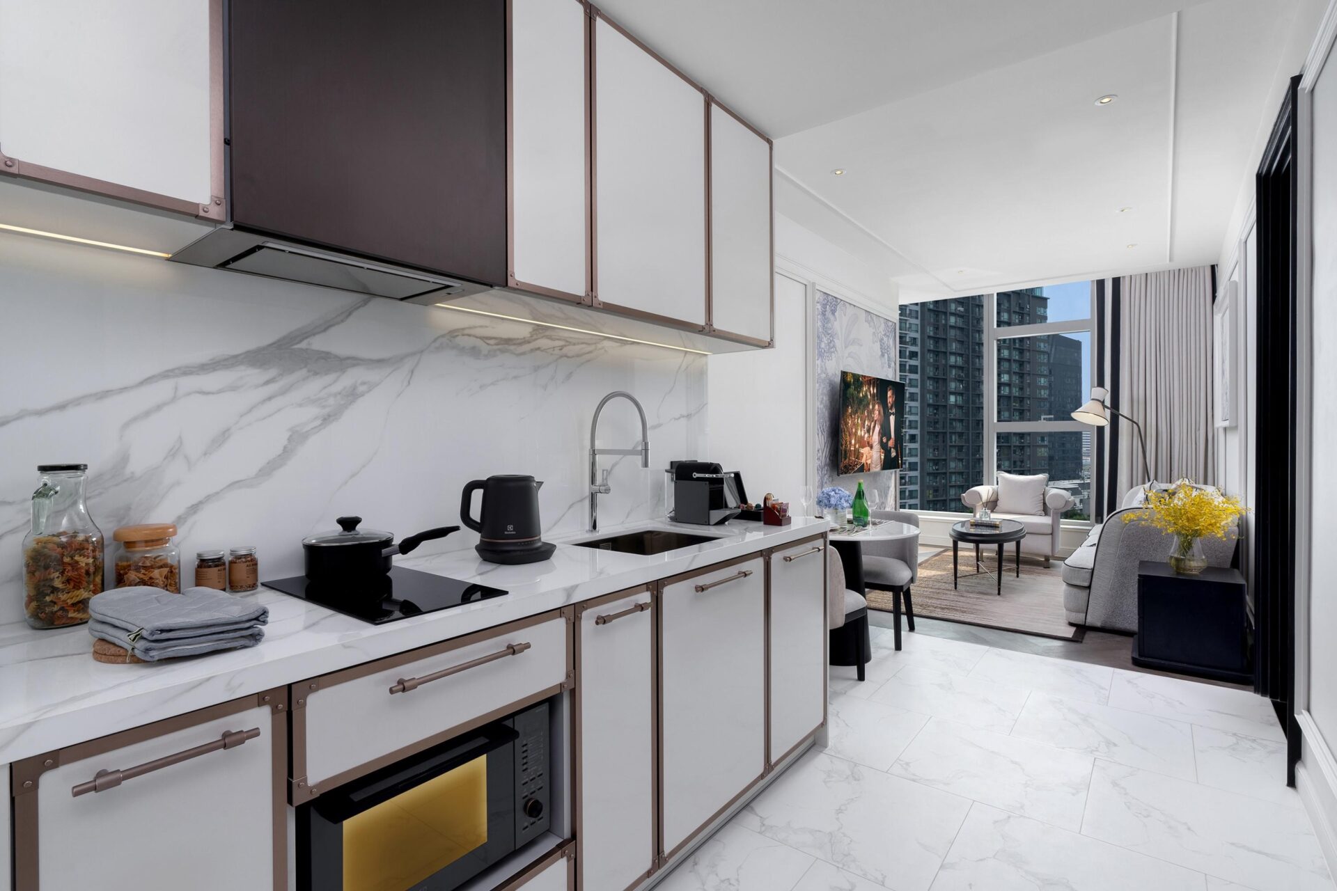 5star 1 BR · 52 Sqm · serviced · Bts 20m · monthly · New