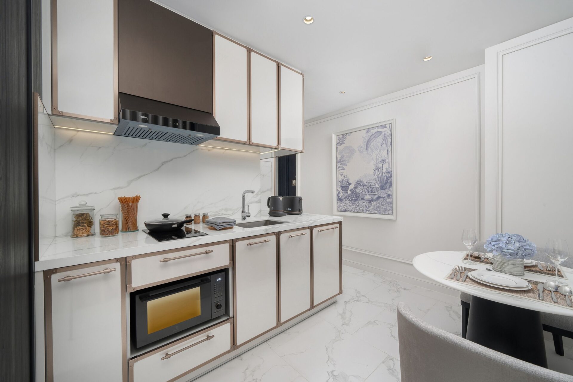 5 star Studio · serviced · monthly · NEW